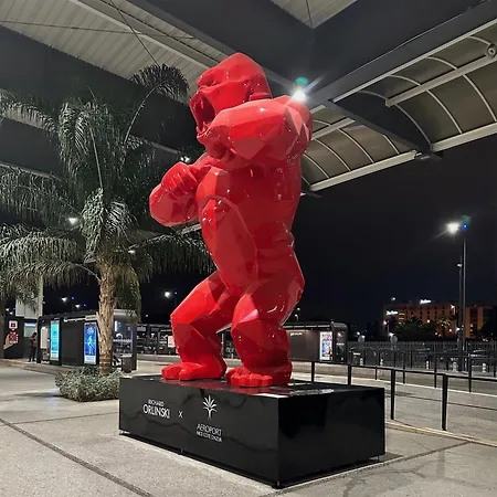 Centre 5 Minutes De La *