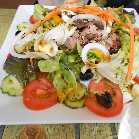 Centre 5 Minutes De La *