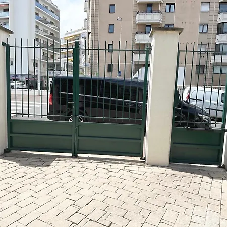 Apartment Centre 5 Minutes De La Cannes
