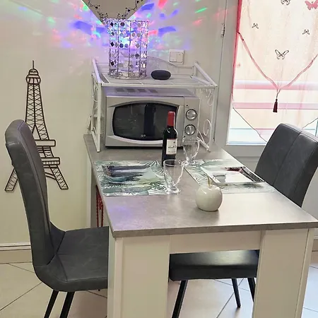 Centre 5 Minutes De La Appartamento *