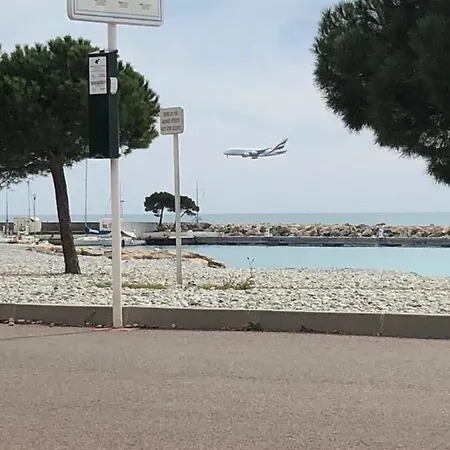 Apartment Centre 5 Minutes De La Cannes
