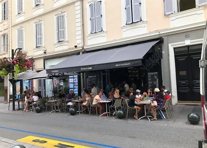 Centre 5 Minutes De La *