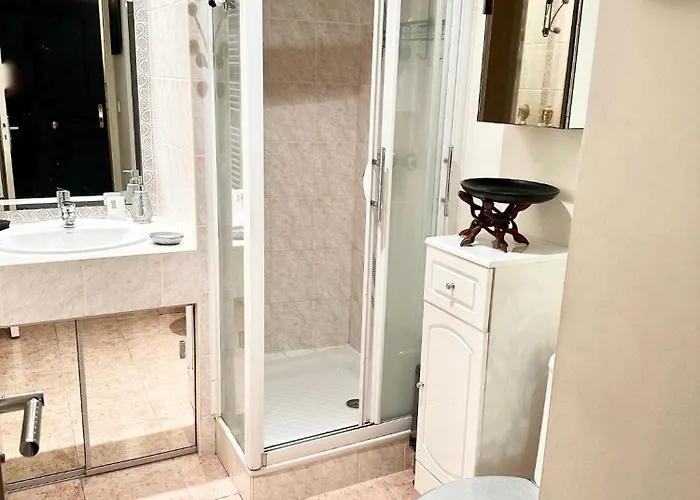 Centre 5 Minutes De La * 戛纳