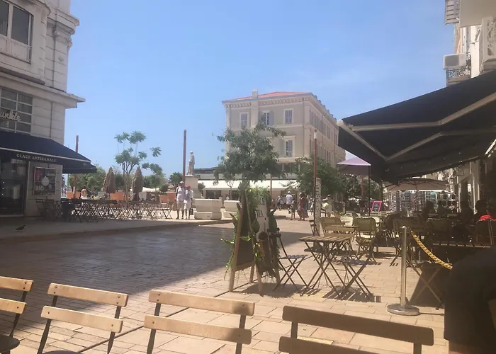 Centre 5 Minutes De La 公寓