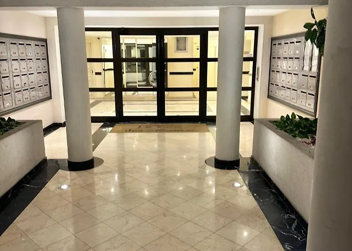 Centre 5 Minutes De La * 戛纳